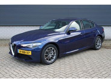 SPOTICAR Alfa Romeo Giulia Super 2.0 Turbo 200pk Automaat I Adaptieve Cruise Tweedehands - Sedan Benzine Blauw - Venlo - 1200292295_2
