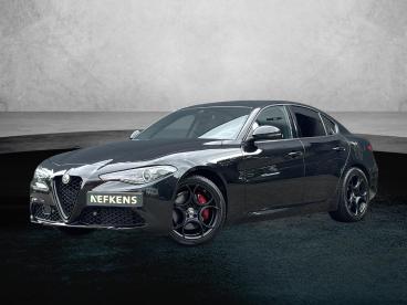SPOTICAR Alfa Romeo Giulia  Tweedehands - Sedan Benzine Zwart - Baarn - 1200296115_1
