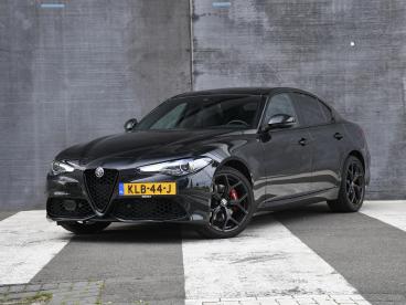 SPOTICAR Alfa Romeo Giulia Veloce 2.0 Turbo 280pk Awd Automaat Active Suspens Tweedehands - Sedan Benzine Zwart - Sittard - 1200296529_1