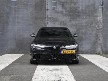 SPOTICAR Alfa Romeo Giulia Veloce 2.0 Turbo 280pk Awd Automaat Active Suspens Tweedehands - Sedan Benzine Zwart - Sittard - 1200296529_5
