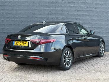 SPOTICAR Alfa Romeo Giulia 2.0t Super | Dealer Onderhouden | All Season Bande Tweedehands - Sedan Benzine Zwart - Hengelo - 1200301614_5