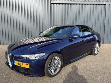 SPOTICAR Alfa Romeo Giulia 2.0t Super Parkersensoren | Navigatie | Cruise Con Tweedehands - Sedan Benzine Blauw - Ruurlo - 1200303449_1