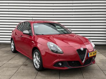 SPOTICAR Alfa Romeo Giulietta 1.4 Turbo Multiair Super Pack Veloce | Navigatie | Tweedehands - Hatchback Benzine Rood - Velp - 1200293953_2
