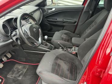 SPOTICAR Alfa Romeo Giulietta 1.4 Turbo Multiair Super Pack Veloce | Navigatie | Tweedehands - Hatchback Benzine Rood - Velp - 1200293953_5