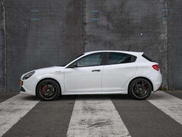 SPOTICAR Alfa Romeo Giulietta Veloce 1.750 Turbo 240pk Automaat Ragazzon | Kuips Tweedehands - Hatchback Benzine Wit - Sittard - 1200299723_5