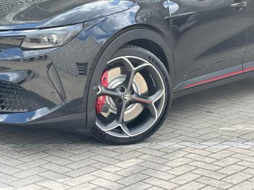 SPOTICAR Alfa Romeo Junior Elettrica 280 Pk Veloce 54 Kwh Sportstoelen | Spor Tweedehands - Suv Elektrisch Zwart - S'gravenhage - 1200269067_5