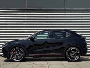 SPOTICAR Alfa Romeo Junior 54 Kwh 280pk Elettrica Veloce Navigatie | Full Led Tweedehands - Hatchback Elektrisch Zwart - Velp - 1200271134_2