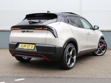 SPOTICAR Alfa Romeo Junior Elettrica Veloce 54 Kwh 280pk | Technopack| Panora Tweedehands - Suv Elektrisch Grijs - De Meern - 1200275158_3