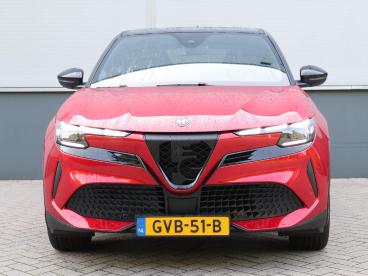 SPOTICAR Alfa Romeo Junior Elettrica Speciale 54 Kwh | Sport Pack | Adaptive Tweedehands - Suv Elektrisch Rood - De Meern - 1200275233_5