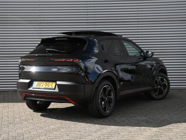 SPOTICAR Alfa Romeo Junior Elettrica Speciale 54kwh 156pk Automaat Pano-dak | Tweedehands - Suv Elektrisch Zwart - Sittard - 1200277834_5