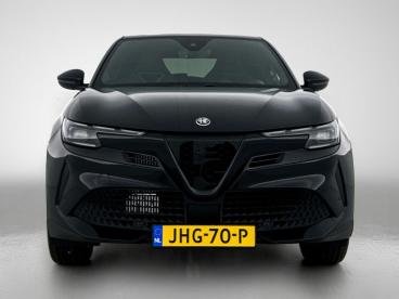 SPOTICAR Alfa Romeo Junior 1.2 Ibrida Speciale 145pk Automaat | Nieuw | 3.150 Tweedehands - Suv Hybride Zwart - Eindhoven - 1200279586_3