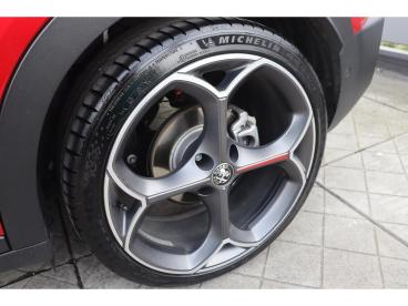 SPOTICAR Alfa Romeo Junior Elettrica Veloce 54 Kwh Tweedehands - Suv Elektrisch Rood - Amsterdam - 1200279736_4