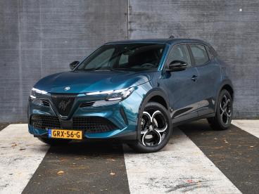 SPOTICAR Alfa Romeo Junior Ibrida 1.2 Turbo Hybrid 145pk Automaat Adapt. Crui Tweedehands - Suv Hybride Blauw - Sittard - 1200280758_1