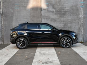 SPOTICAR Alfa Romeo Junior Speciale 1.2 Turbo Ibrida 145pk Automaat Adapt. Cr Tweedehands - Suv Hybride Zwart - Sittard - 1200281260_4