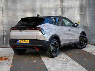 SPOTICAR Alfa Romeo Junior Speciale 1.2 Turbo Ibrida 145pk Automaat Adapt. Cr Tweedehands - Suv Hybride Grijs - Sittard - 1200281261_5