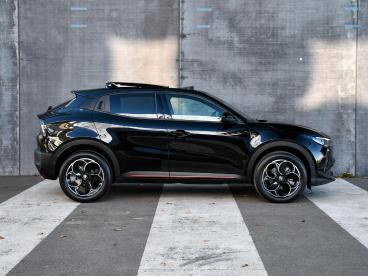 SPOTICAR Alfa Romeo Junior Speciale 1.2 Turbo Ibrida 145pk Automaat Schuif-da Tweedehands - Suv Hybride Zwart - Sittard - 1200281265_5