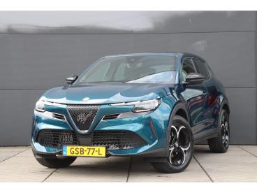 SPOTICAR Alfa Romeo Junior 1.2 Turbo Hybrid Ibrida / Navigatie / Camera / Key Tweedehands - Suv Hybride Blauw - Amsterdam - 1200283155_1