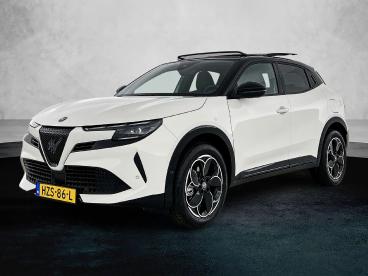 SPOTICAR Alfa Romeo Junior Q4 1.2 Hybrid Ibrida 145pk Automaat | Climate Cont Tweedehands - Suv Hybride Wit - Eindhoven - 1200283923_1