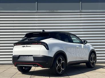 SPOTICAR Alfa Romeo Junior 1.2 Turbo Hybrid 136pk Edct6 Ibrida Speciale Techn Tweedehands - Hatchback Hybride Wit - Velp - 1200284017_3