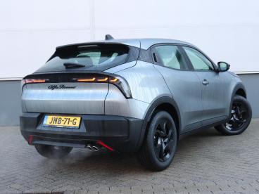 SPOTICAR Alfa Romeo Junior 1.2 145pk Hybrid Ibrida Speciale | Navigatie | Cam Tweedehands - Suv Hybride Grijs - De Meern - 1200285226_3