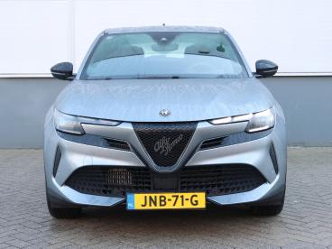 SPOTICAR Alfa Romeo Junior 1.2 145pk Hybrid Ibrida Speciale | Navigatie | Cam Tweedehands - Suv Hybride Grijs - De Meern - 1200285226_5