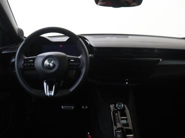 SPOTICAR Alfa Romeo Junior Elettrica Speciale 54 Kwh | Schuifdak | Elek. Acht Tweedehands - Suv Elektrisch Zwart - Bergschenhoek - 1200285327_5