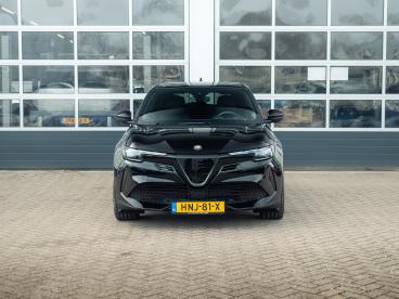 SPOTICAR Alfa Romeo Junior Elettrica Veloce 54 Kwh | 280pk | Clima | Navi | A Tweedehands - Suv Elektrisch Zwart - Waddinxveen - 1200286684_3