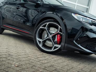 SPOTICAR Alfa Romeo Junior Elettrica Veloce 54 Kwh | 280pk | Clima | Navi | A Tweedehands - Suv Elektrisch Zwart - Waddinxveen - 1200286684_5