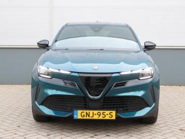 SPOTICAR Alfa Romeo Junior Elettrica Speciale 54 Kwh 156pk | Navigatie | Stoe Tweedehands - Suv Elektrisch Blauw - De Meern - 1200287449_5