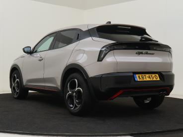 SPOTICAR Alfa Romeo Junior 1.2 Turbo Hybrid Ibrida Speciale Automaat ! Tweedehands - Suv Hybride Wit - S'gravenhage - 1200289264_4