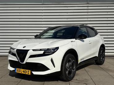SPOTICAR Alfa Romeo Junior 1.2 Turbo Hybrid Ibrida Sport Speciale | Schuif Ka Tweedehands - Suv Hybride Wit - Velp - 1200291258_1