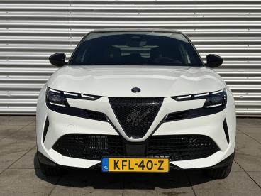 SPOTICAR Alfa Romeo Junior 1.2 Turbo Hybrid Ibrida Sport Speciale | Schuif Ka Tweedehands - Suv Hybride Wit - Velp - 1200291258_3