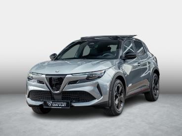 SPOTICAR Alfa Romeo Junior Elettrica Speciale 54 Kwh | Pack Techno | Schuif/k Tweedehands - Suv Elektrisch Grijs - Waddinxveen - 1200291614_1