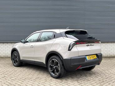 SPOTICAR Alfa Romeo Junior 54 Kwh 156pk Elettrica | Adaptieve Cruise Control Tweedehands - Suv Elektrisch Beige - Venlo - 1200292301_4
