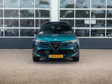 SPOTICAR Alfa Romeo Junior 1.2 Turbo Hybrid Ibrida Ti | Techno Pack | 18" | S Tweedehands - Suv Hybride Blauw - Waddinxveen - 1200293407_2