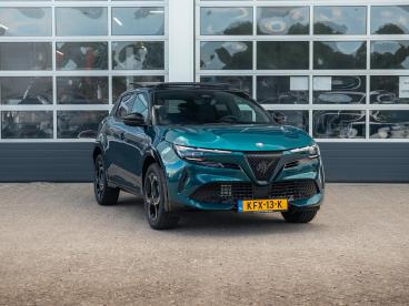 SPOTICAR Alfa Romeo Junior 1.2 Turbo Hybrid Ibrida Ti | Techno Pack | 18" | S Tweedehands - Suv Hybride Blauw - Waddinxveen - 1200293407_3