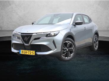 SPOTICAR Alfa Romeo Junior Elettrica 54 Kwh | Apple Carplay / Android Auto | Tweedehands - Suv Elektrisch Grijs - De Meern - 1200294626_1