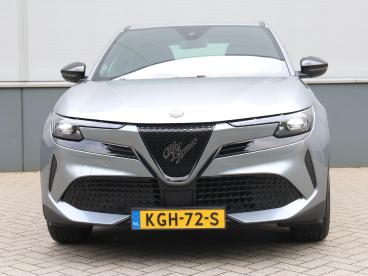 SPOTICAR Alfa Romeo Junior Elettrica 54 Kwh | Apple Carplay / Android Auto | Tweedehands - Suv Elektrisch Grijs - De Meern - 1200294626_3