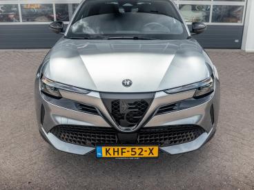 SPOTICAR Alfa Romeo Junior Elettrica Speciale 54 Kwh | Techno Pack | Warmtepo Tweedehands - Suv Elektrisch Grijs - Waddinxveen - 1200295082_3