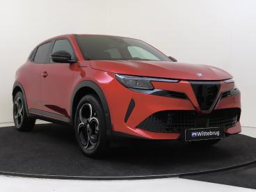 SPOTICAR Alfa Romeo Junior 1.2 Turbo Hybrid Ibrida Speciale | Elek. Achterkle Tweedehands - Suv Hybride Rood - Bergschenhoek - 1200295709_3