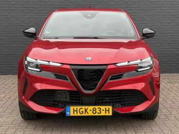 SPOTICAR Alfa Romeo Junior 1.2 Turbo Hybrid Ibrida Speciale | 1e Eigenaar | N Tweedehands - Suv Hybride Rood - Hengelo - 1200296600_2