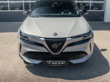 SPOTICAR Alfa Romeo Junior Elettrica Ti 54 Kwh | Clima | Adapt. Cruise | Keyl Tweedehands - Suv Elektrisch Beige - Waddinxveen - 1200296869_3