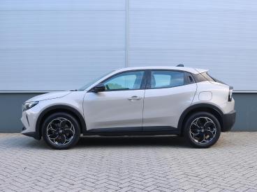 SPOTICAR Alfa Romeo Junior Elettrica 54 Kwh | Accu 97,4% | Apple Carplay / An Tweedehands - Suv Elektrisch Wit - De Meern - 1200299547_2