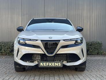 SPOTICAR Alfa Romeo Junior 145pk Hybrid Ibrida Speciale Automaat | Navigatie Tweedehands - Suv Hybride Grijs - Baarn - 1200303395_2