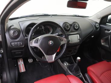 SPOTICAR Alfa Romeo Mito 0.9 Twinair Eco Business Super | Navigatie | Leder Tweedehands -  Benzine Grijs - Den Haag - 1200288175_5