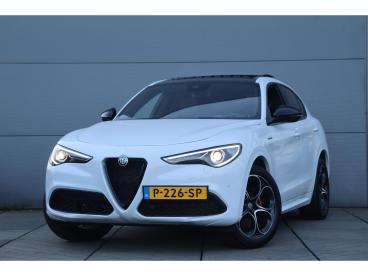 SPOTICAR Alfa Romeo Stelvio 2.0t 280pk Awd Veloce / Origineel Nl / Panoramadak Tweedehands - Suv Benzine Wit - Amsterdam - 1200247974_1