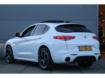 SPOTICAR Alfa Romeo Stelvio 2.0t 280pk Awd Veloce / Origineel Nl / Panoramadak Tweedehands - Suv Benzine Wit - Amsterdam - 1200247974_4