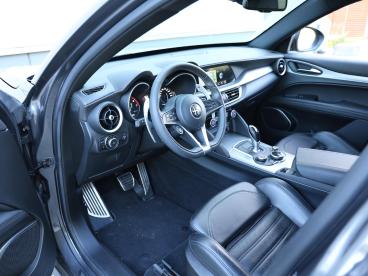 SPOTICAR Alfa Romeo Stelvio 2.0 280pk Awd B-tech | Lederen Bekleding | Bi-xeno Tweedehands - Suv Benzine Grijs - De Meern - 1200269492_5