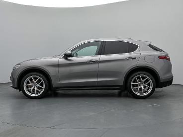 SPOTICAR Alfa Romeo Stelvio 2.0 T 280pk First Edition Awd Automaat | Navigatie Tweedehands - Suv Benzine Grijs - Baarn - 1200282193_3