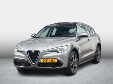 SPOTICAR Alfa Romeo Stelvio 2.0 Turbo Aut. Awd 200pk Super | Schuif/kantel Dak Tweedehands - Suv Benzine Grijs - Waddinxveen - 1200284331_1